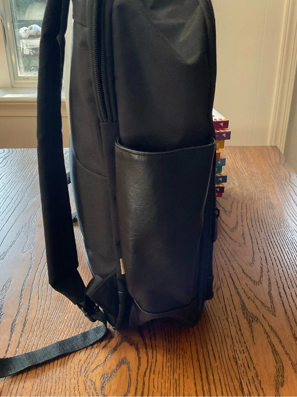 BEIS - Black Everyday Backpack with Front Pocket and Leather Bottom. Size OS